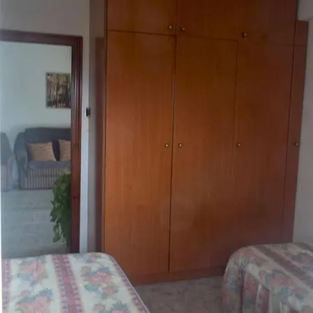Sunflat Holidays Capellans Beach 公寓 *